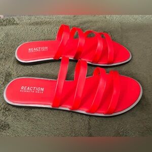 New in the box Reaction Kenneth Cole strappy sandals - size 8.5 Red